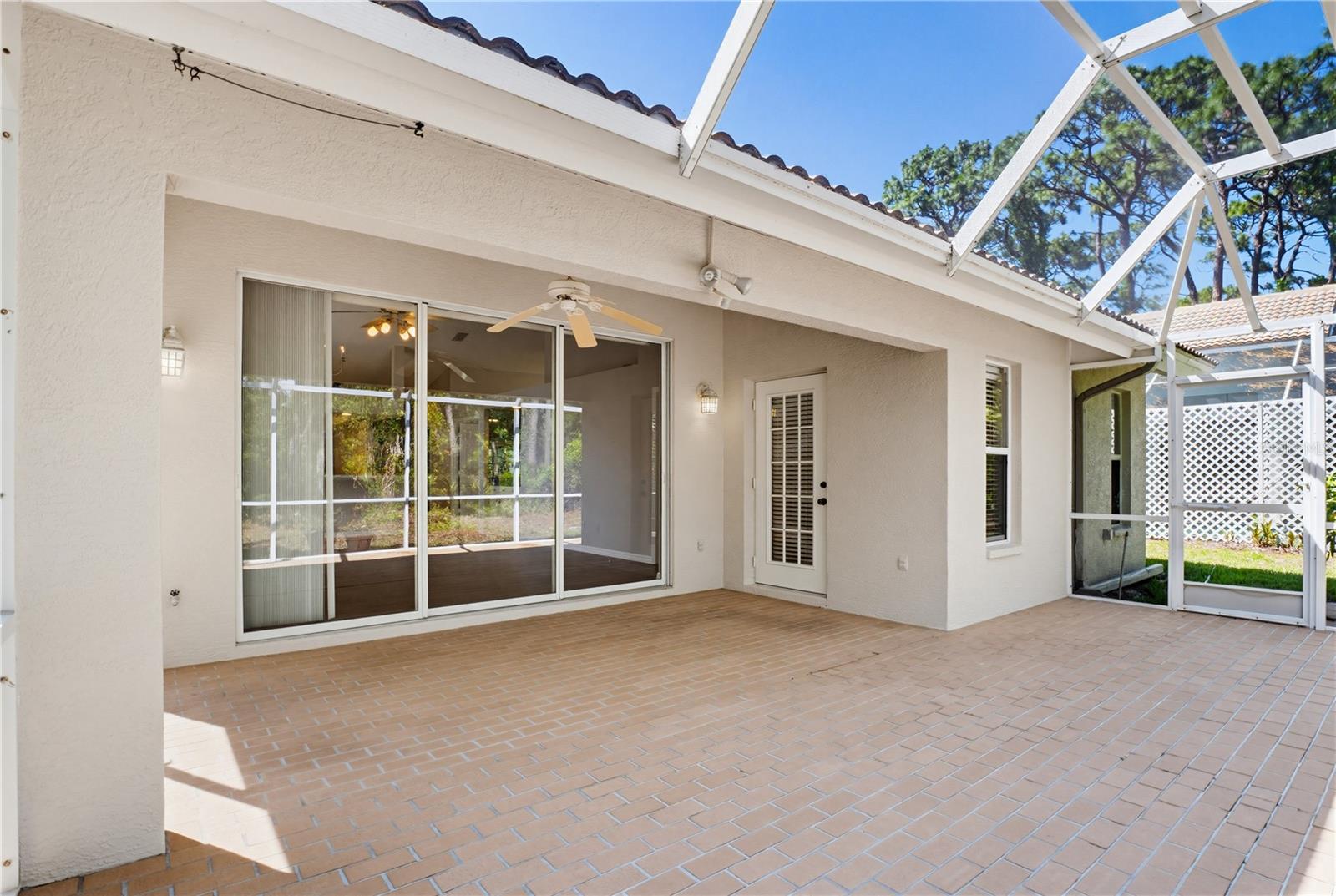 LONGWOOD VILLAS - Residential