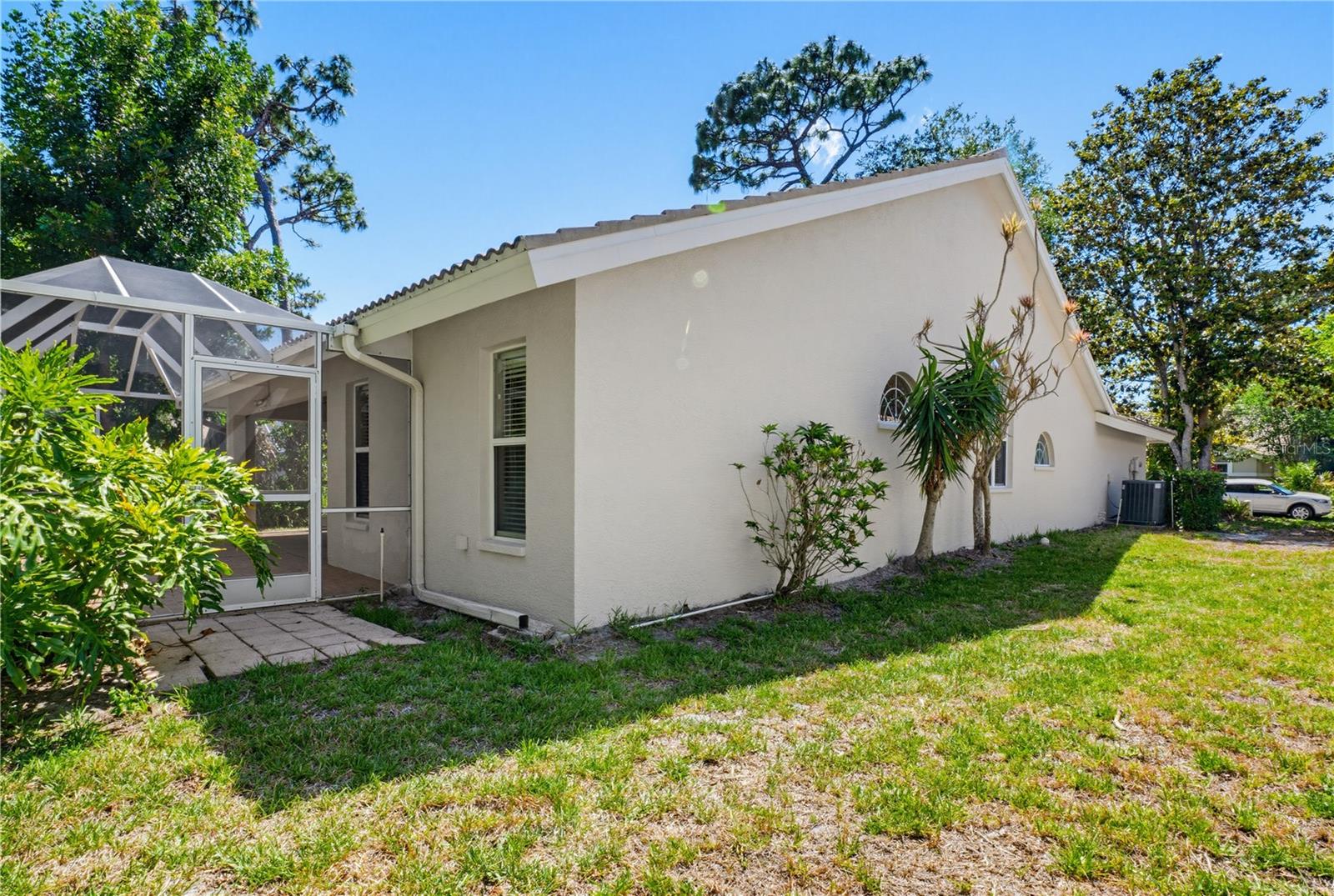 LONGWOOD VILLAS - Residential