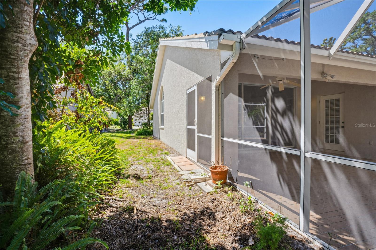 LONGWOOD VILLAS - Residential