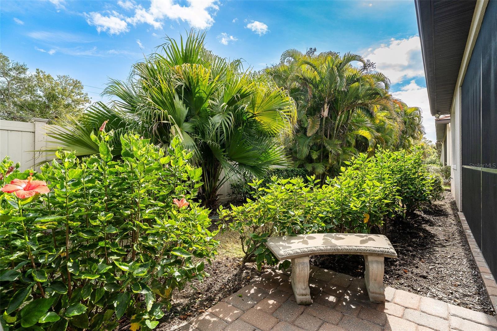 GRAND OAKS - Residential