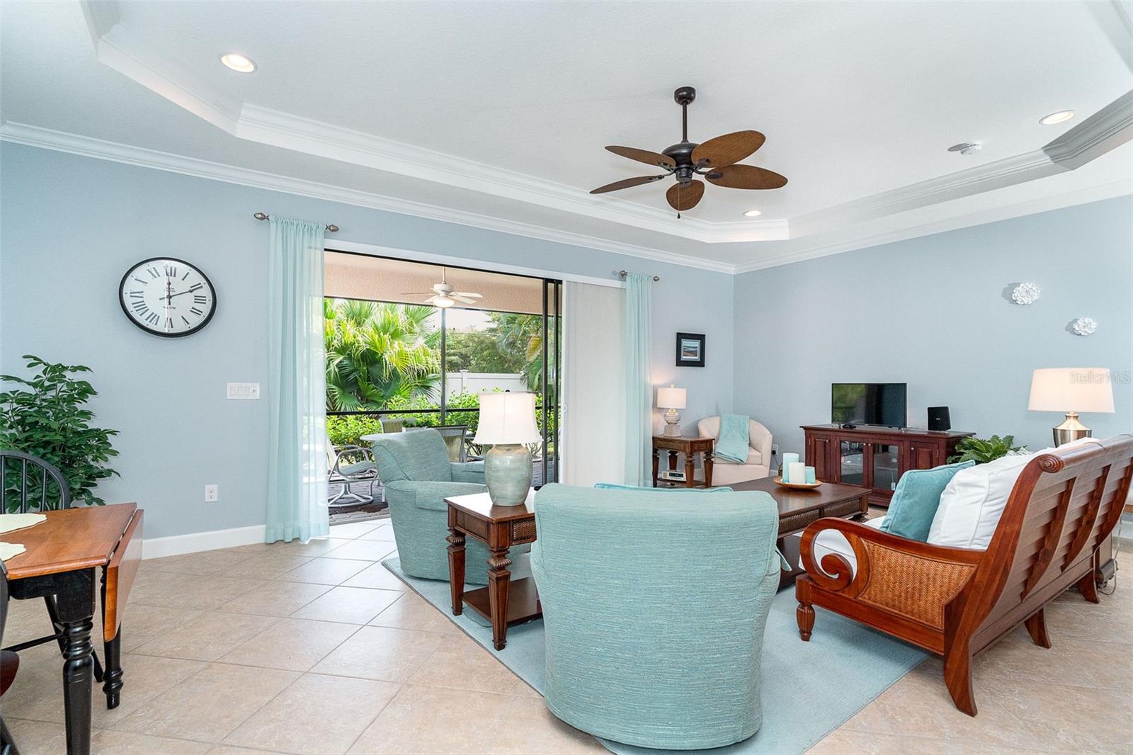 GRAND OAKS - Residential