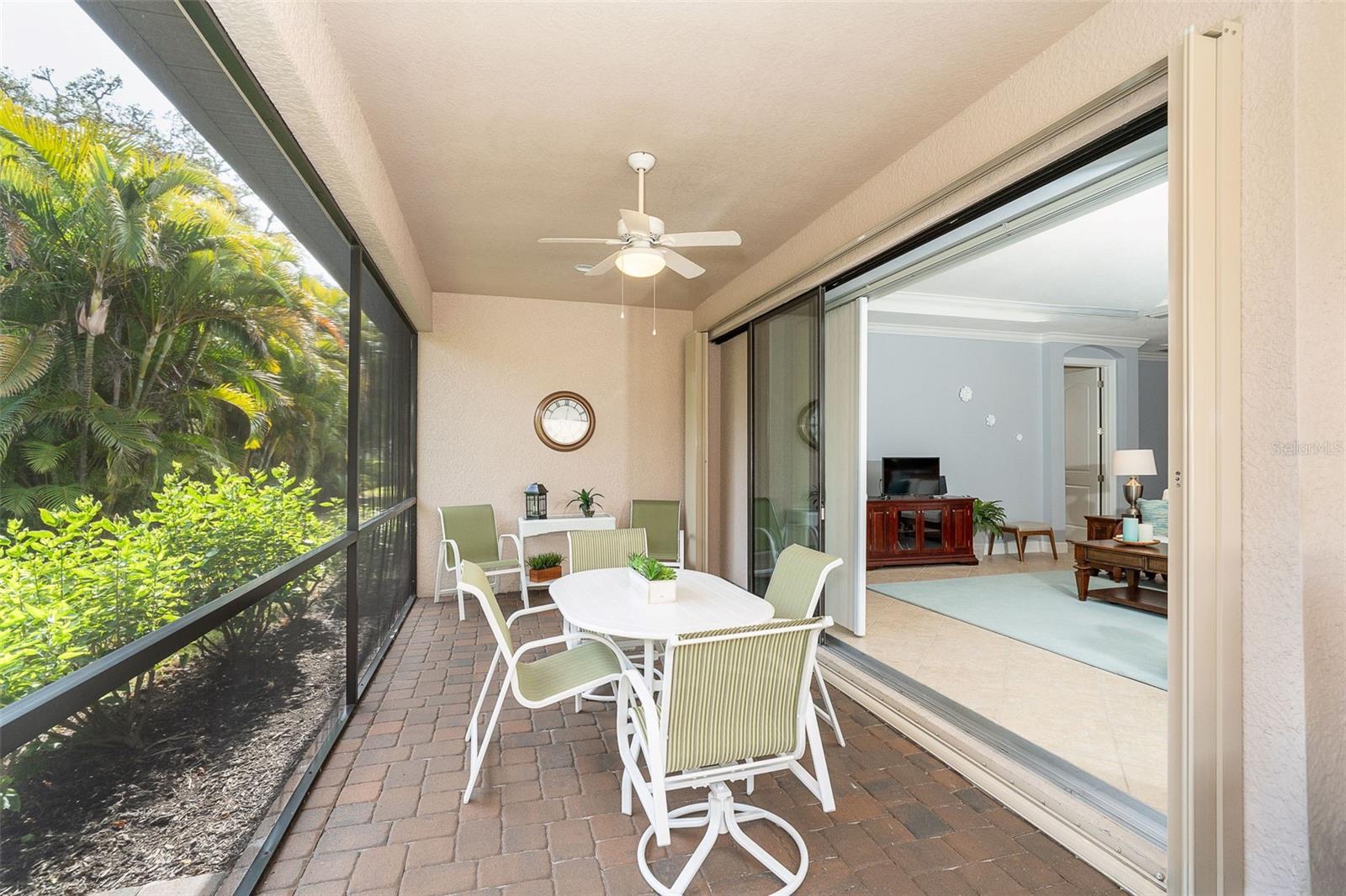 GRAND OAKS - Residential