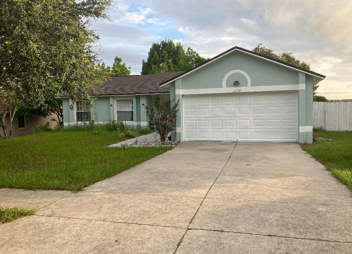 This beautifully remodeled block home sits on a spacious 1/4 acre lot in the picturesque rolling hills of Clermont. 2023 Upgrades: New roof,
fridge, dishwasher, microwave, exterior and interior paint, vinyl flooring. 2022 A/C system, water heater, and garage motor. Modern Features:
Mirrored closet doors. Prime Location: Spring Valley, nestled between HWY 27 and Lake Minnehaha, is just minutes from a movie theater, schools,
churches, hospital, restaurants, and only 8 minutes from Waterfront Park Beach and 20min to 192 attractions and Disney World. Community
Charm: Enjoy curving streets with mature trees perfect for daily jogs, and explore Historic Downtown Clermont. Take a scenic bike trip to
Downtown Winter Garden via the West Orange Trail along Lake Minneola. Family-Friendly Town: With numerous parks and community events,
Clermont is perfect for family and friends to gather and enjoy. This home features public sewer and natural gas.
Note; it can be shown now but it won't be available for rent till 10-01-25