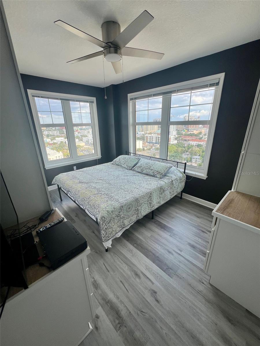 RENAISSANCE 1 - Residential Lease