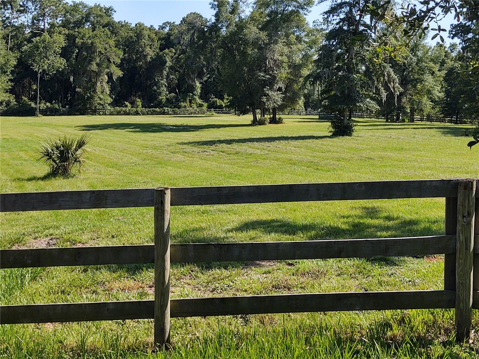 EQUESTRIAN OAKS - Residential Lease