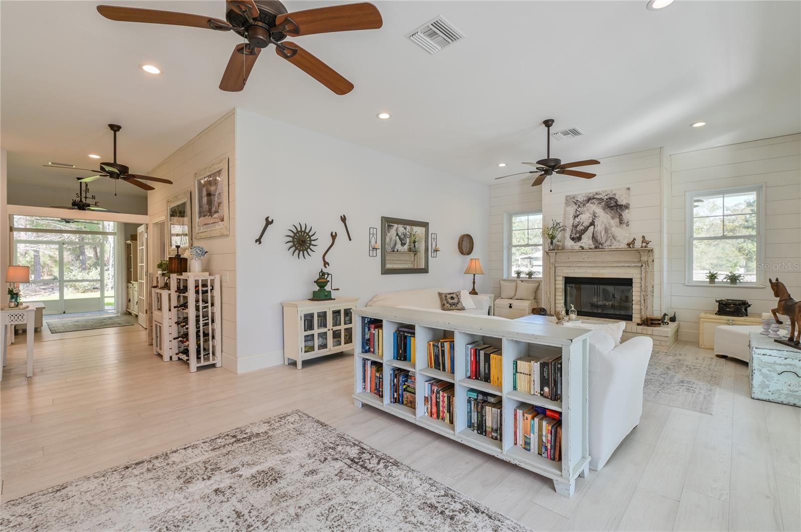 EQUESTRIAN OAKS - Residential Lease