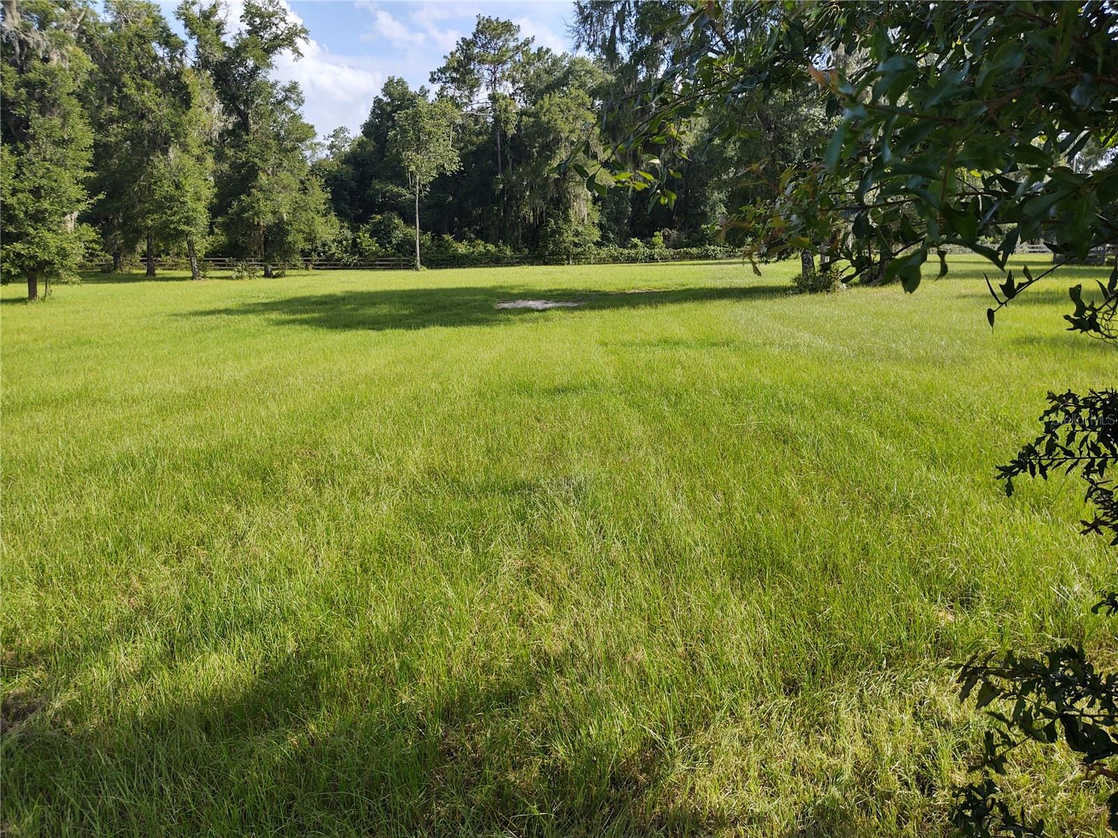 EQUESTRIAN OAKS - Residential Lease