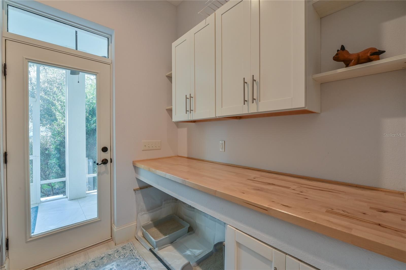 EQUESTRIAN OAKS - Residential Lease