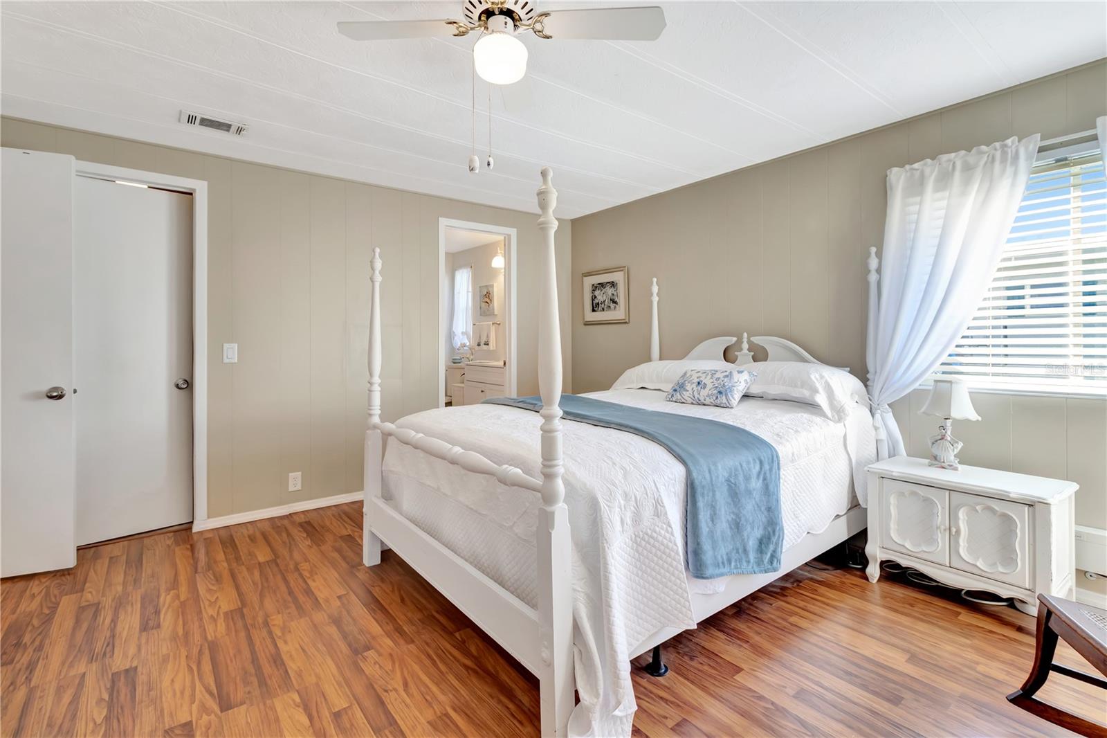 BANBURY VILLAGE CONDO - Residential