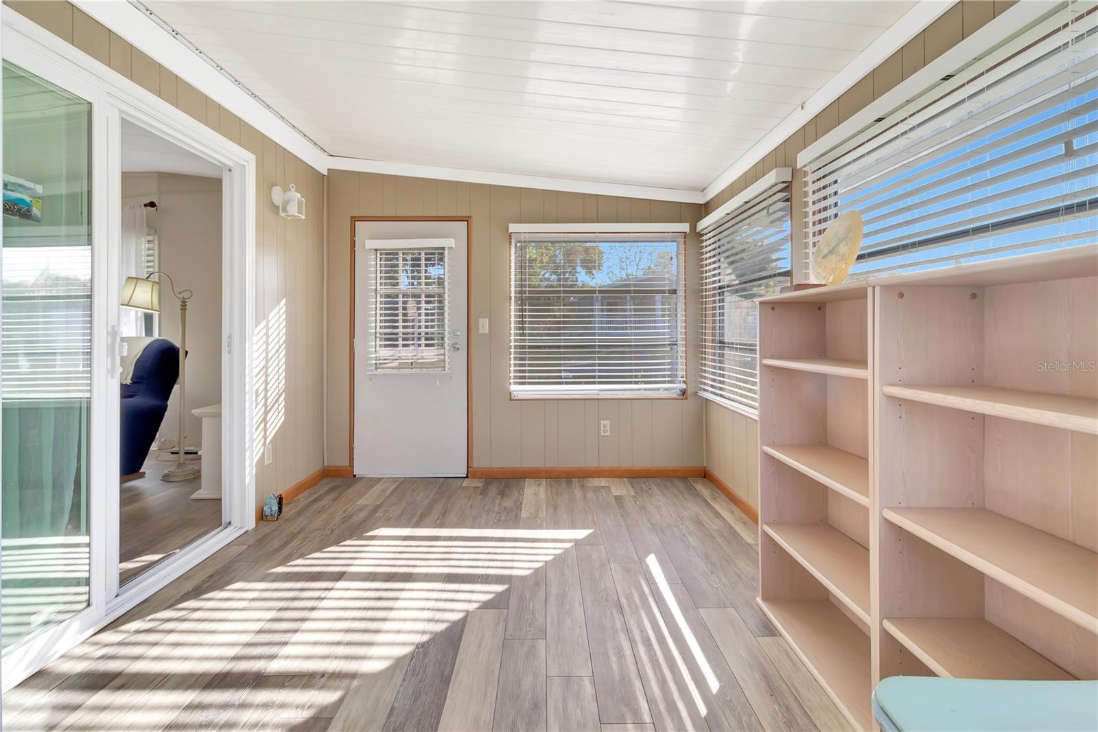 BANBURY VILLAGE CONDO - Residential