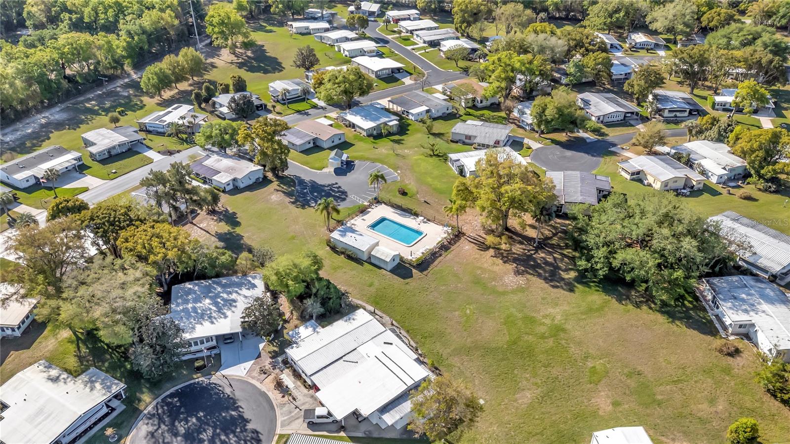 BANBURY VILLAGE CONDO - Residential