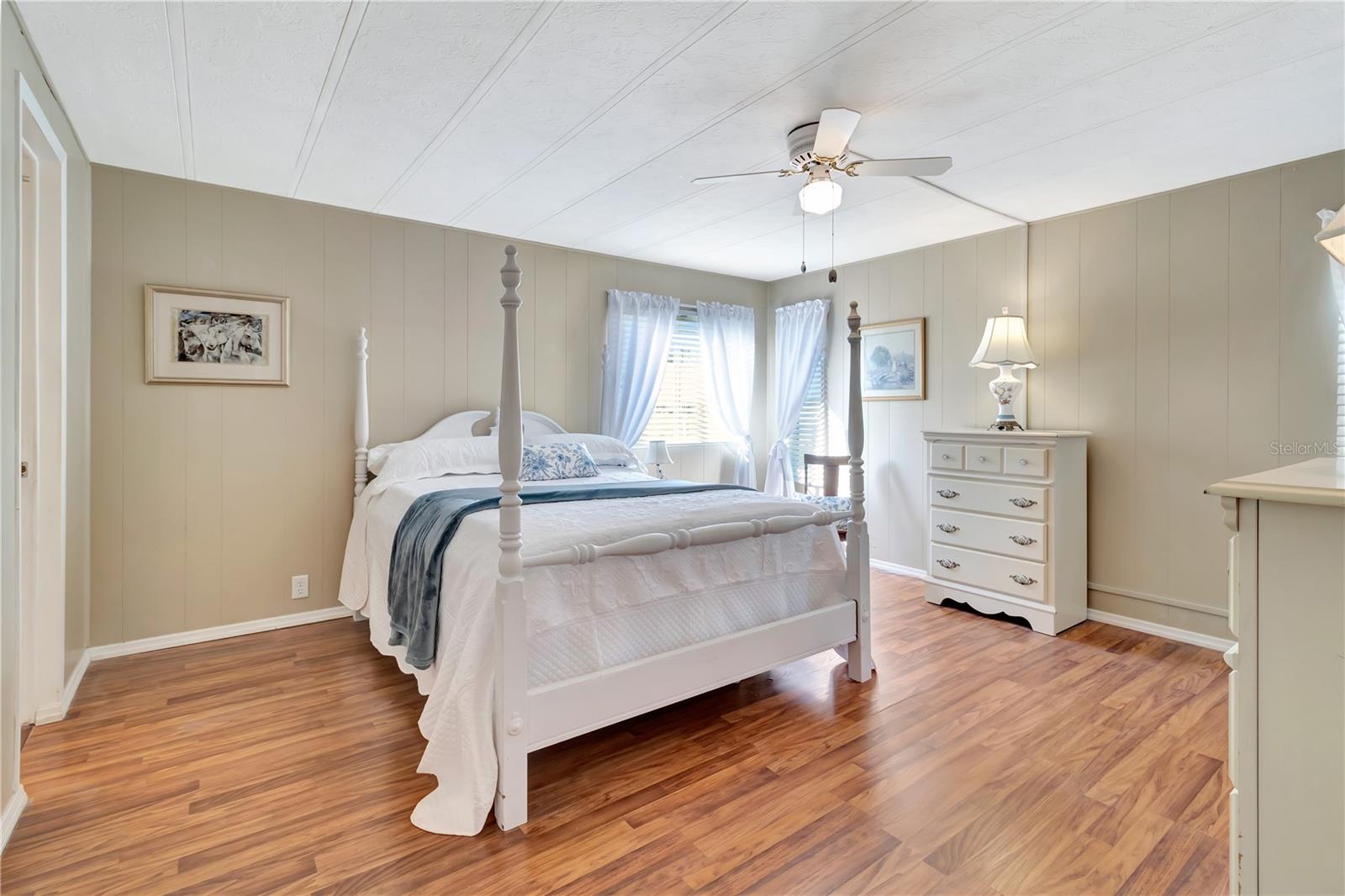 BANBURY VILLAGE CONDO - Residential