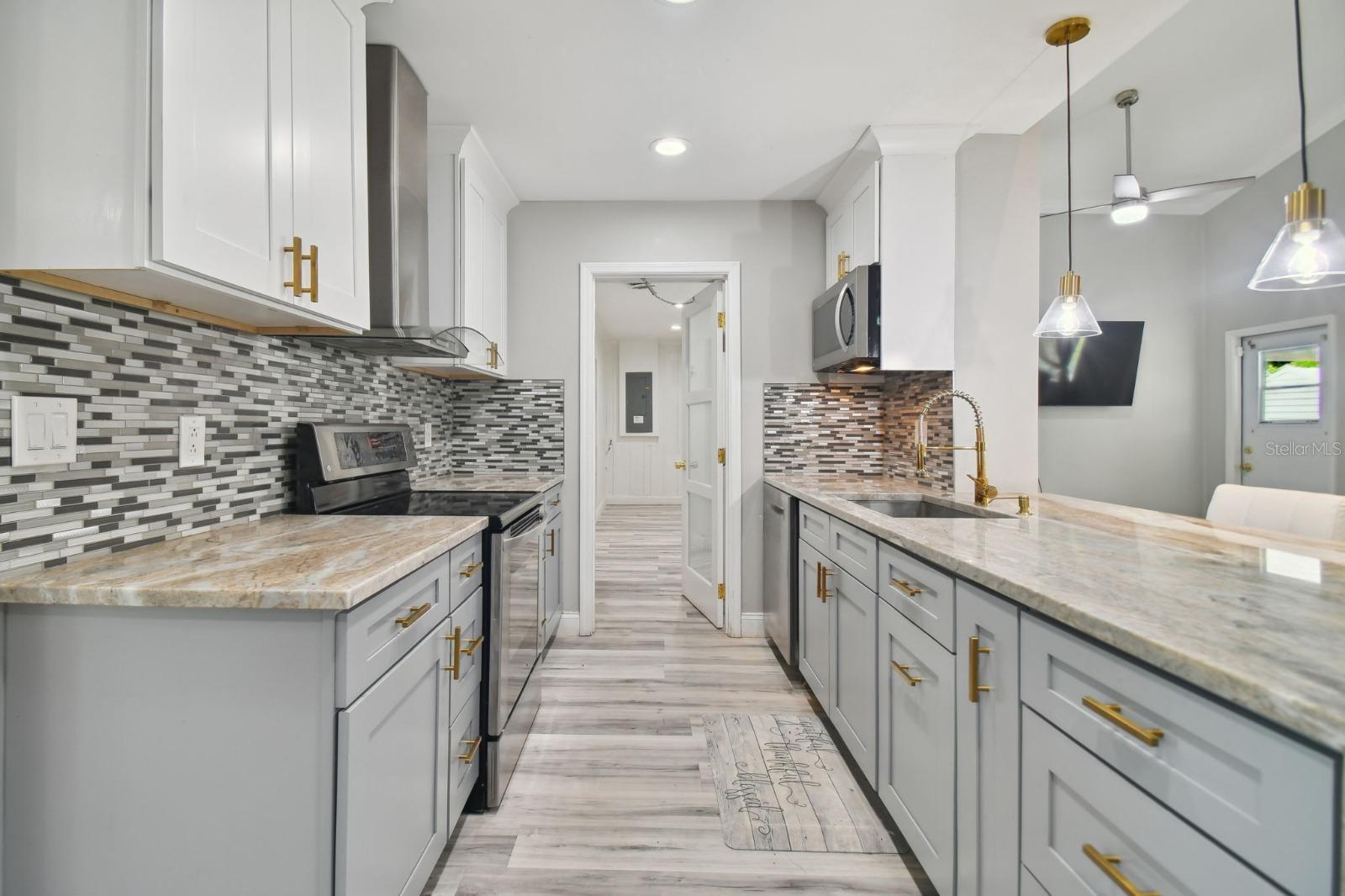 RALSTON BEACH MANOR UNIT 3 - Residential