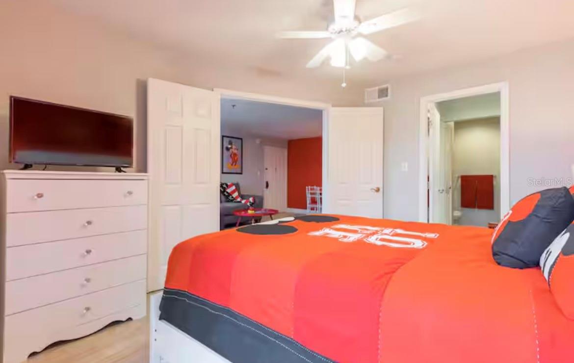 PARKWAY PALMS RESORT MAINGATE CONDO - Residential