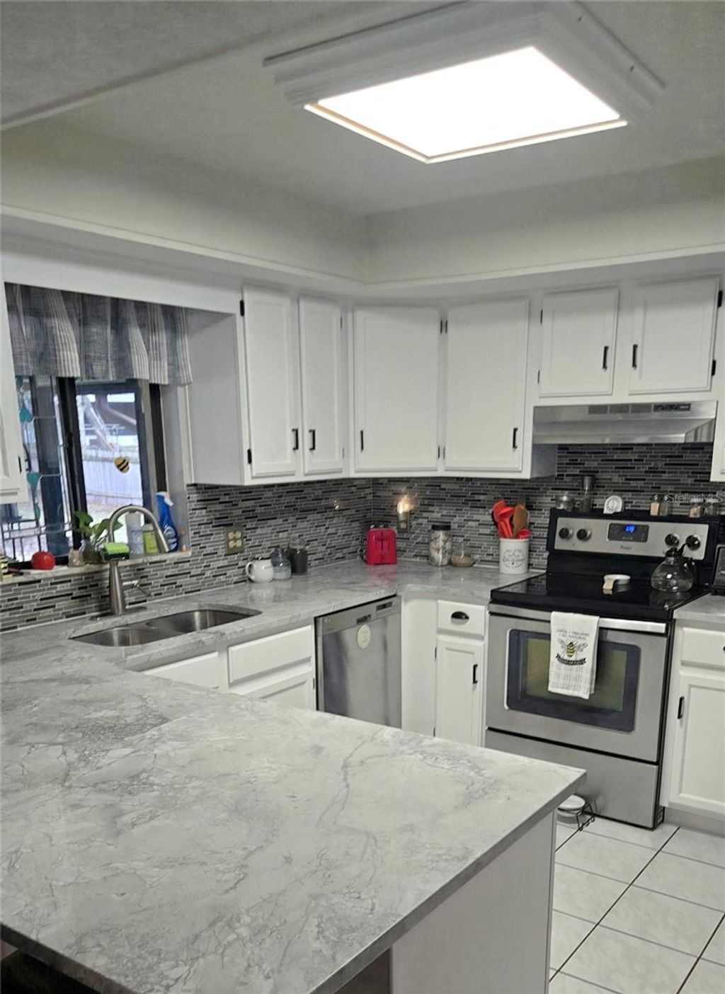 Photo of 1519 Sunbird Terrace, Deltona, FL 32725 (MLS # O6397251)