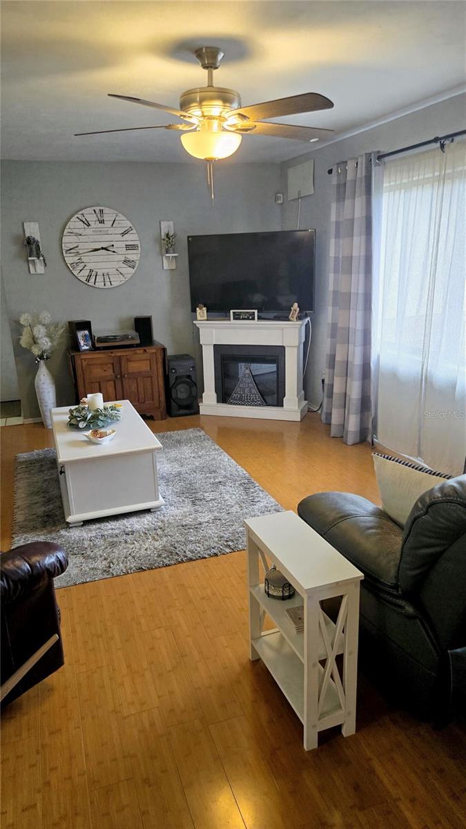 DELTONA LAKES UNIT 03 - Residential