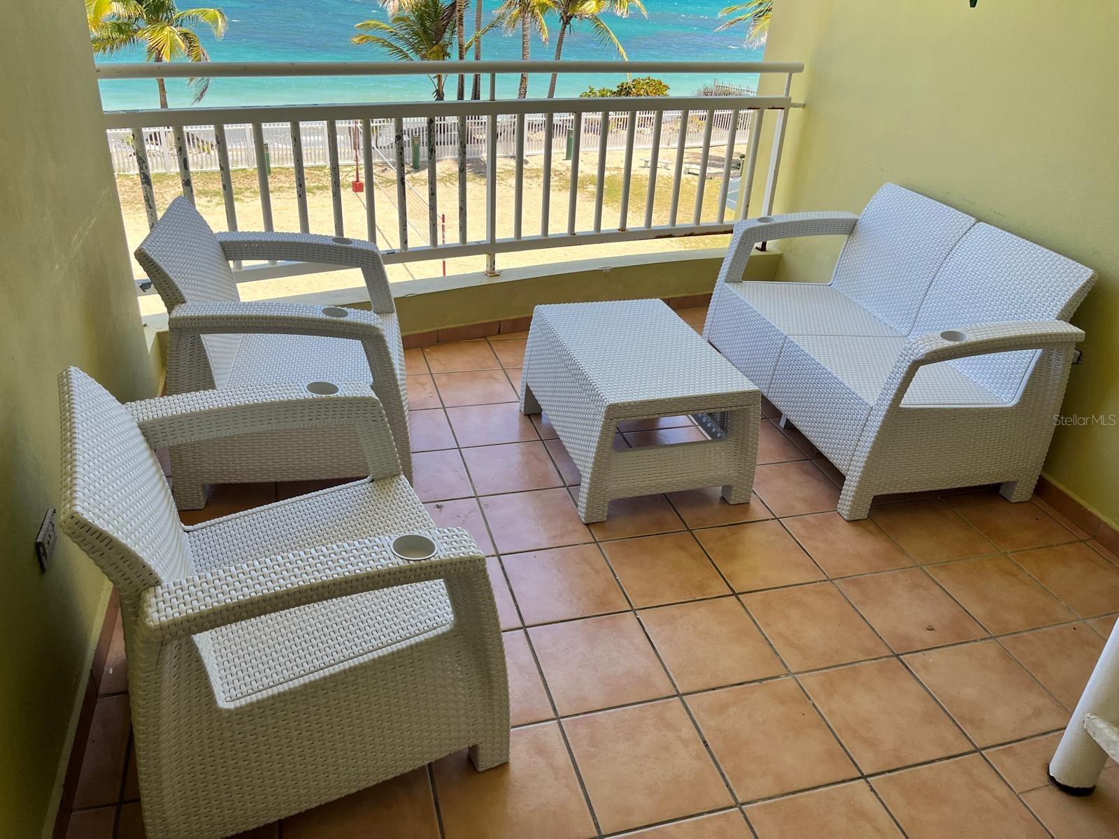 J300 VILLAS DEL MAR BEACH RESORT BURGS