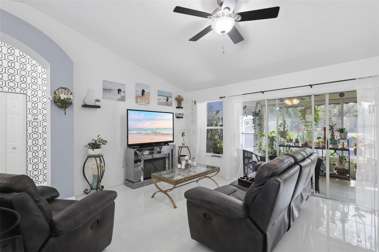 SHERWOOD OAKS PUD - Residential