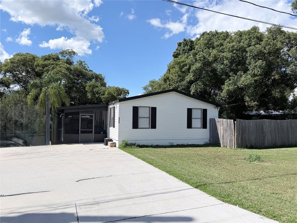 Photo of 1706 Charleston Lane, Saint Cloud, FL 34769 (MLS # OM734107)