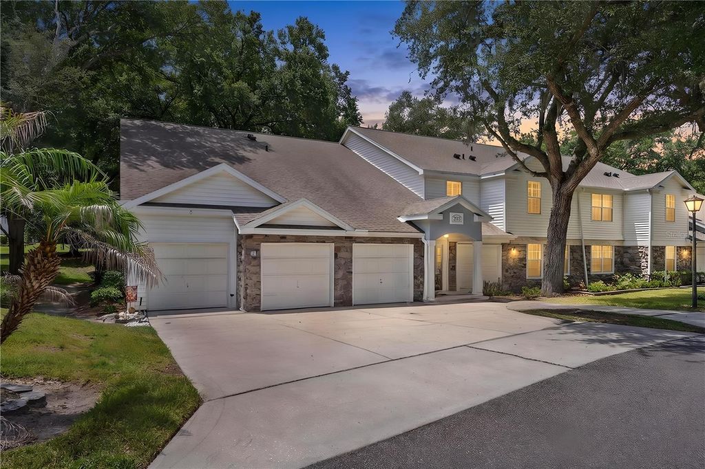 Photo of 1010 Loch Vail #23, Apopka, FL 32712 (MLS # O6414910)