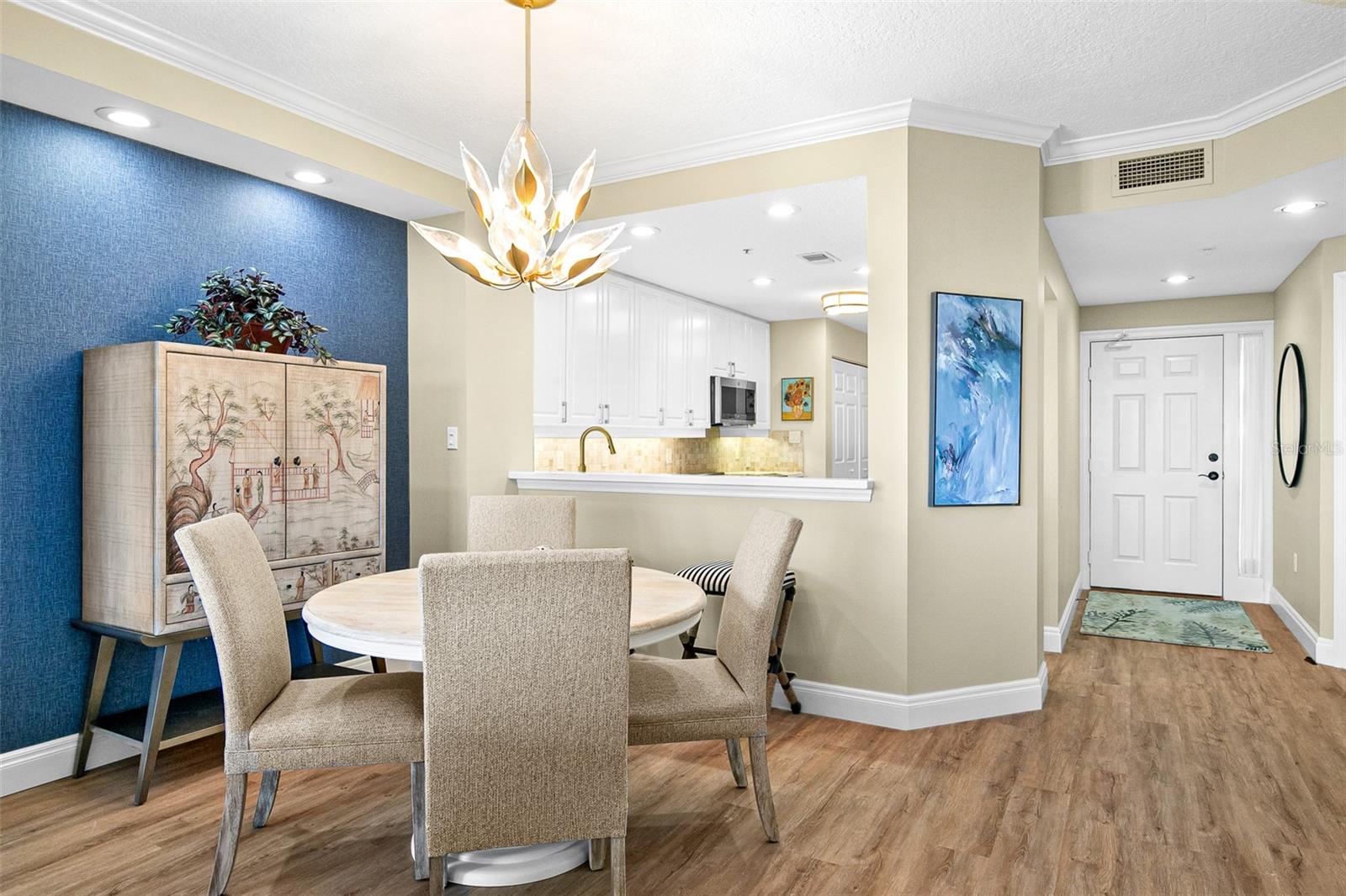 EAGLES POINT AT THE LANDINGS 1 - Residential