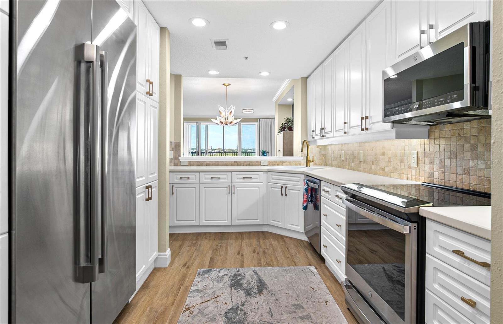 EAGLES POINT AT THE LANDINGS 1 - Residential