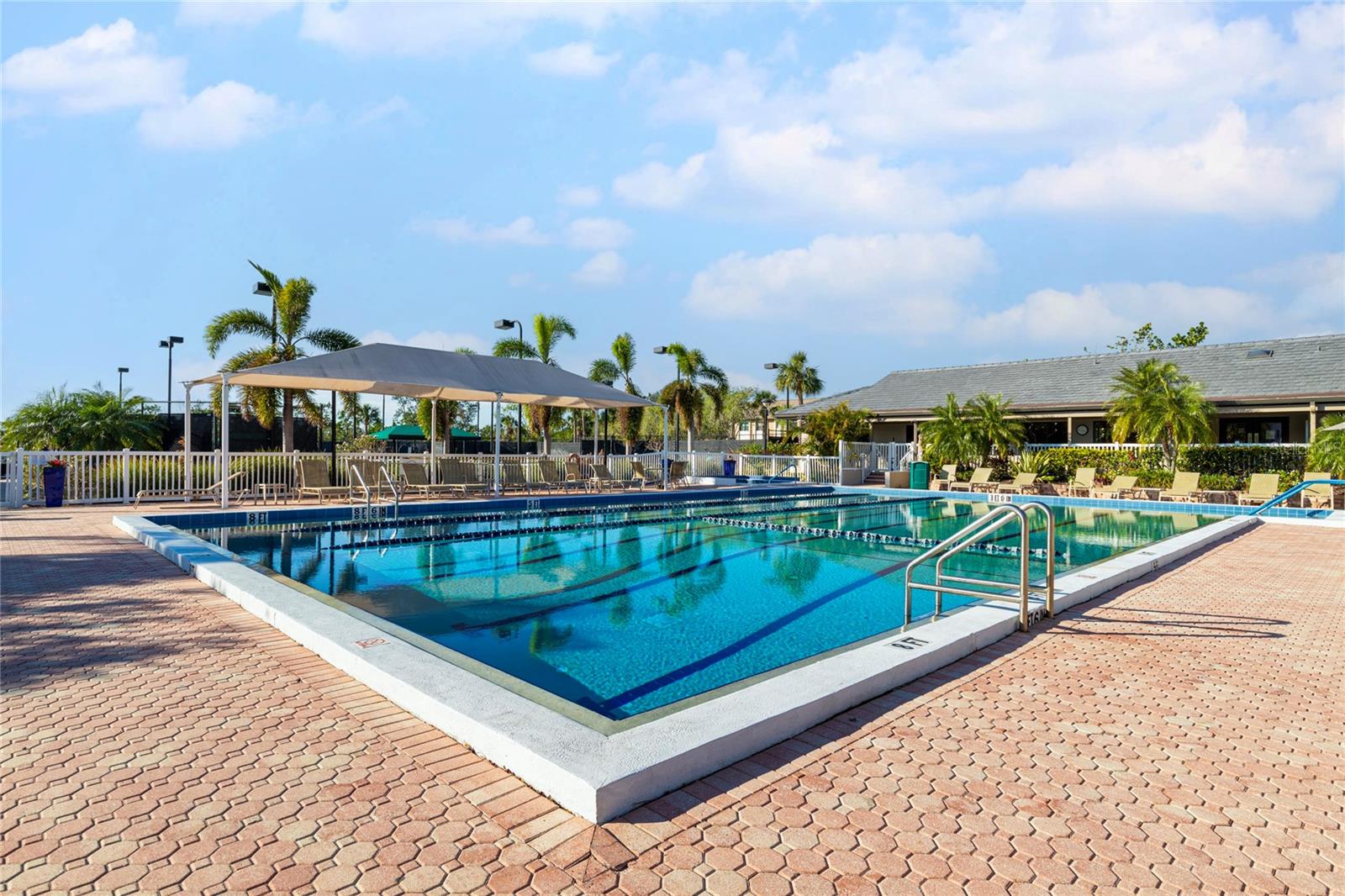 EAGLES POINT AT THE LANDINGS 1 - Residential