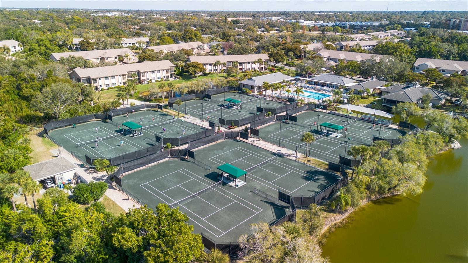 EAGLES POINT AT THE LANDINGS 1 - Residential