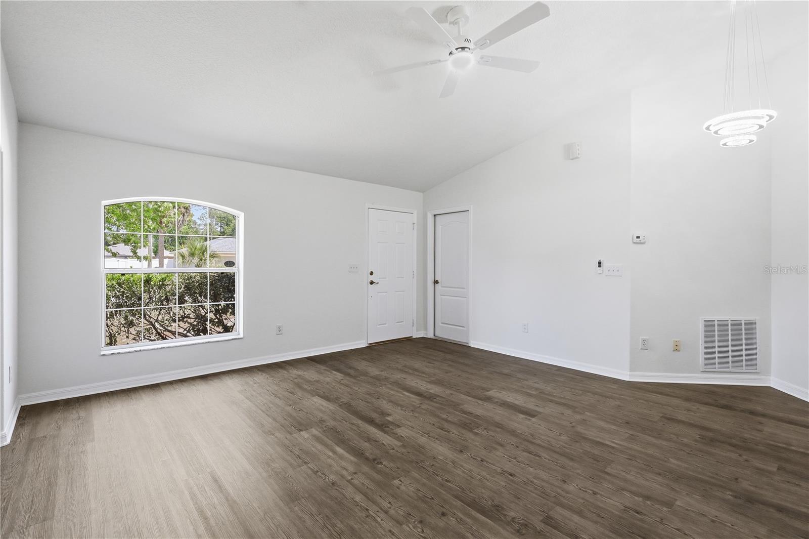 PINE GROVE - Residential