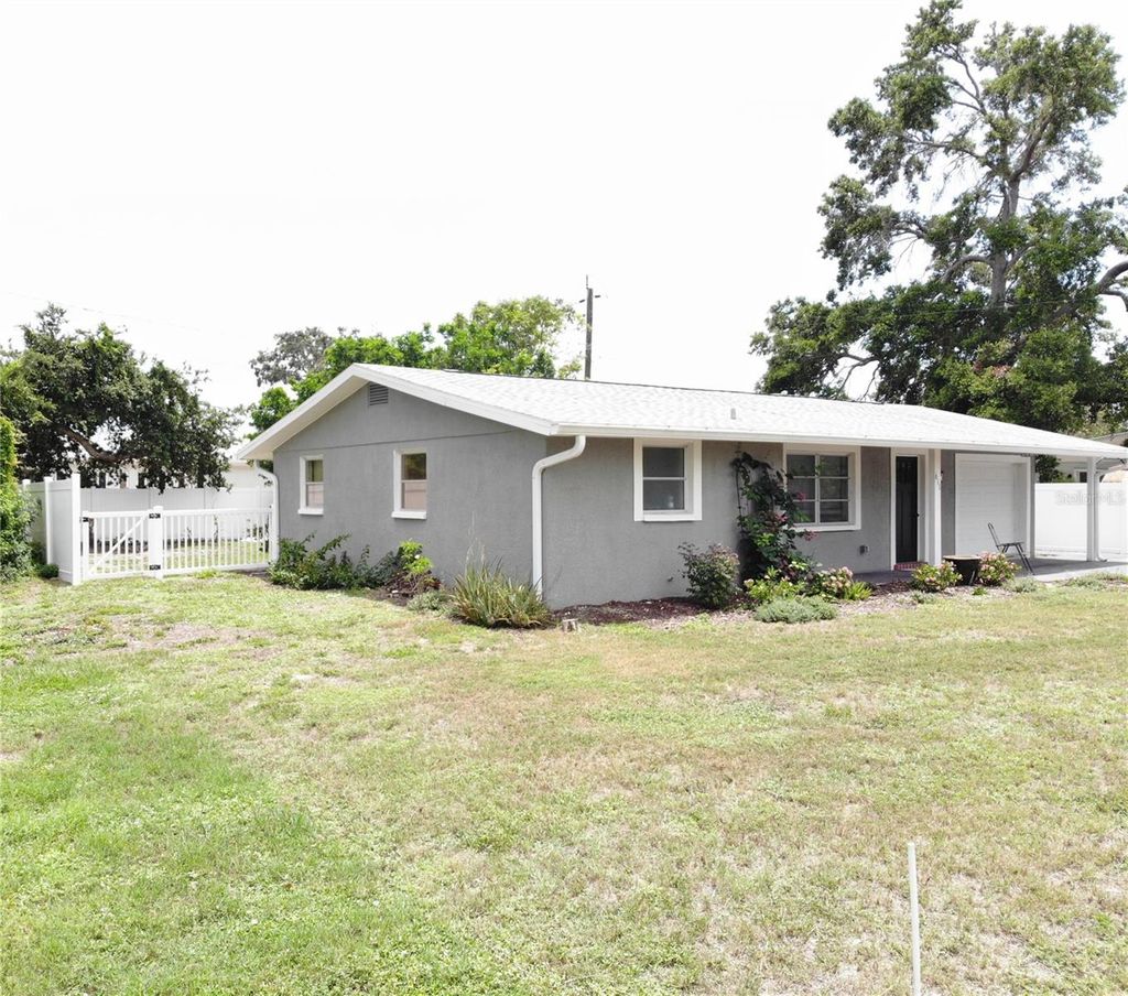 Photo of 611 Missouri Road, Venice, FL 34293 (MLS # A4656765)