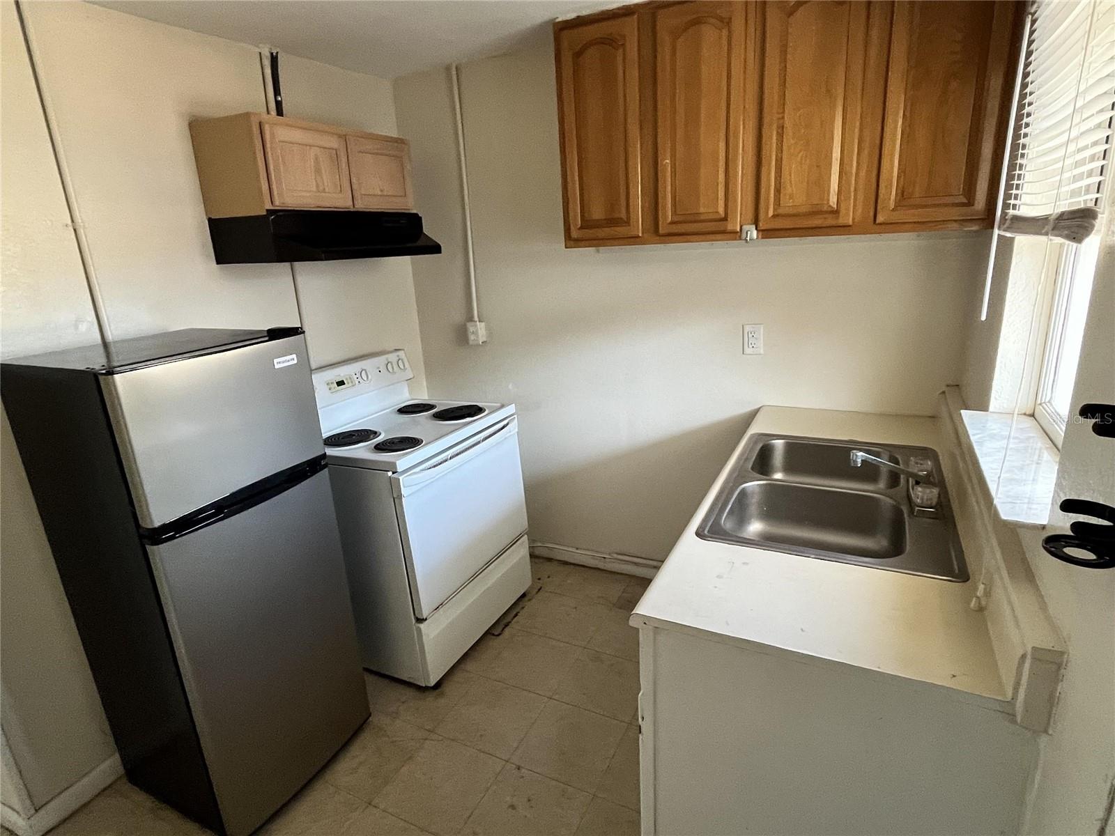 LAKE WALES LAND CO SUB - Residential Lease