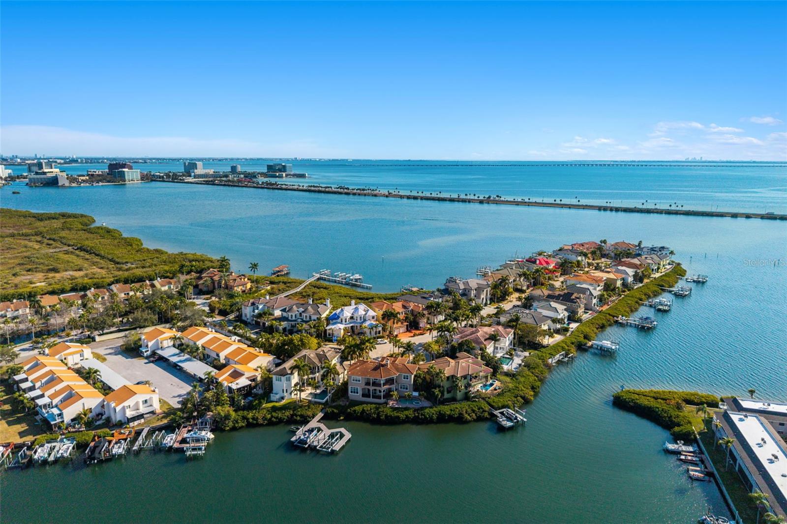 THE RESERVE OF OLD TAMPA BAY - Residential
