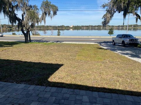 A home in WINTER HAVEN