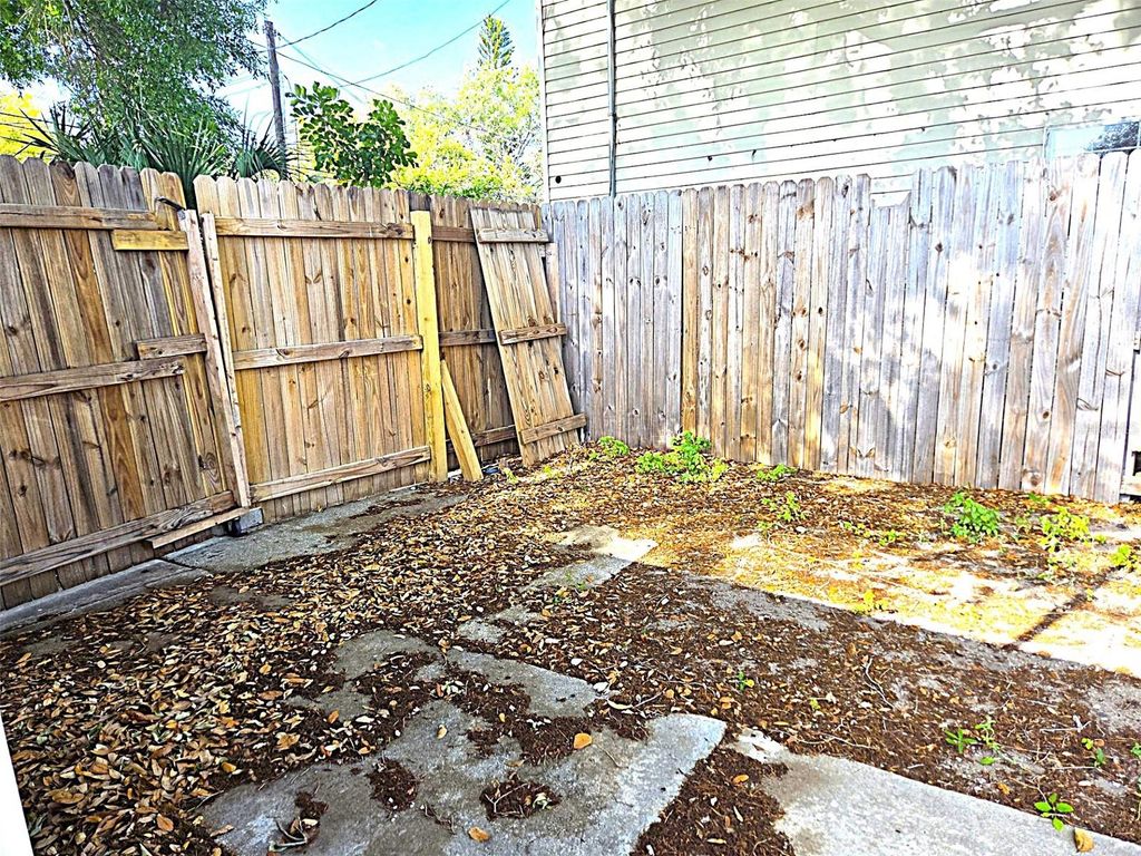 Photo of 360 5th Avenue NW, Largo, FL 33770 (MLS # TB8510494)