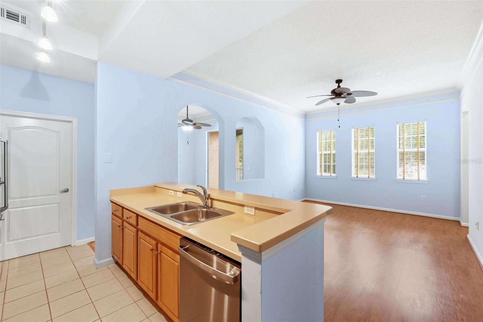 VILLANOVA AT HUNTERS CREEK CONDO - Residential