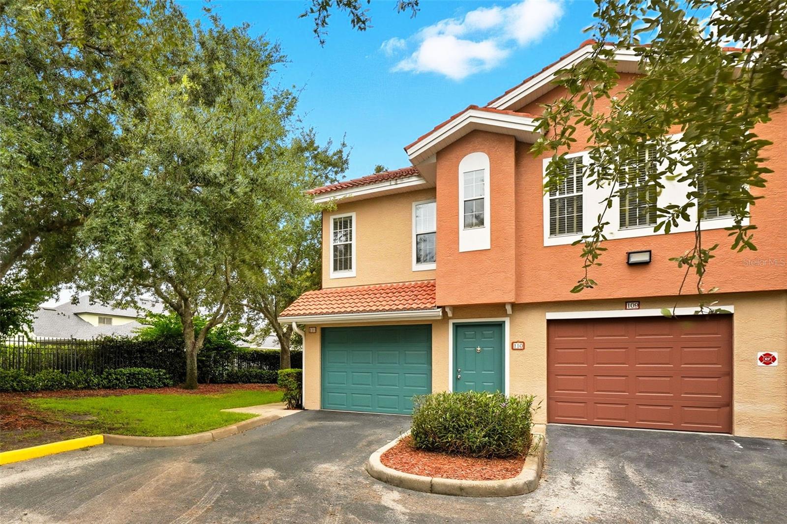 VILLANOVA AT HUNTERS CREEK CONDO - Residential