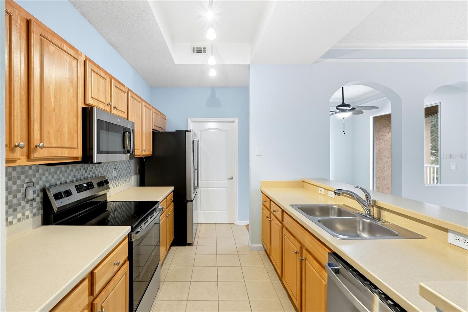 VILLANOVA AT HUNTERS CREEK CONDO - Residential