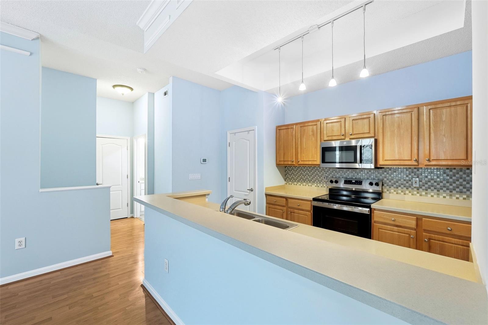VILLANOVA AT HUNTERS CREEK CONDO - Residential