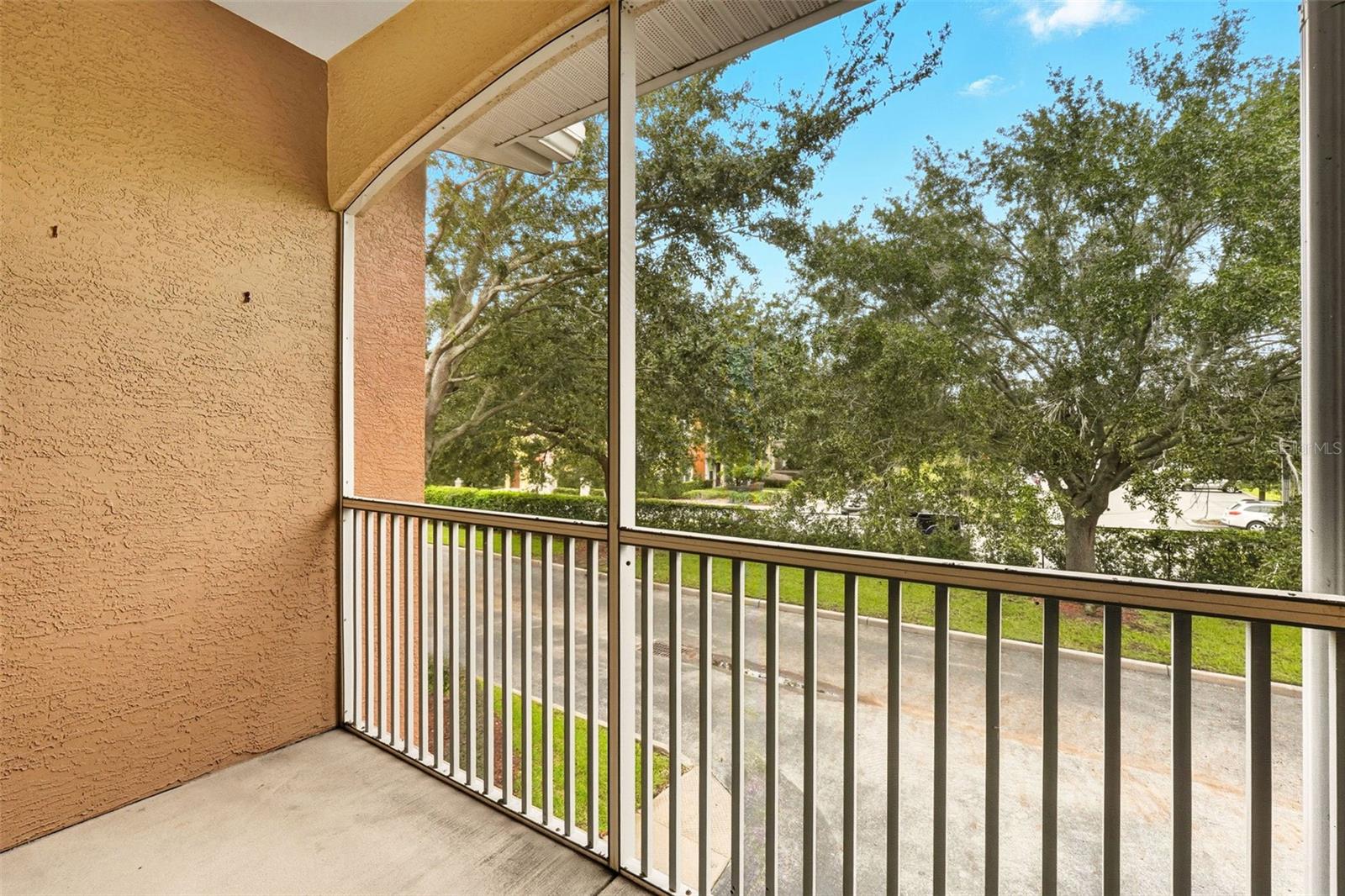 VILLANOVA AT HUNTERS CREEK CONDO - Residential