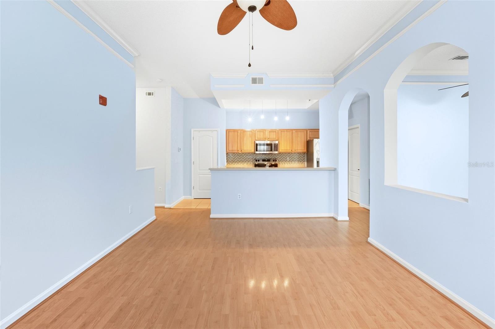 VILLANOVA AT HUNTERS CREEK CONDO - Residential