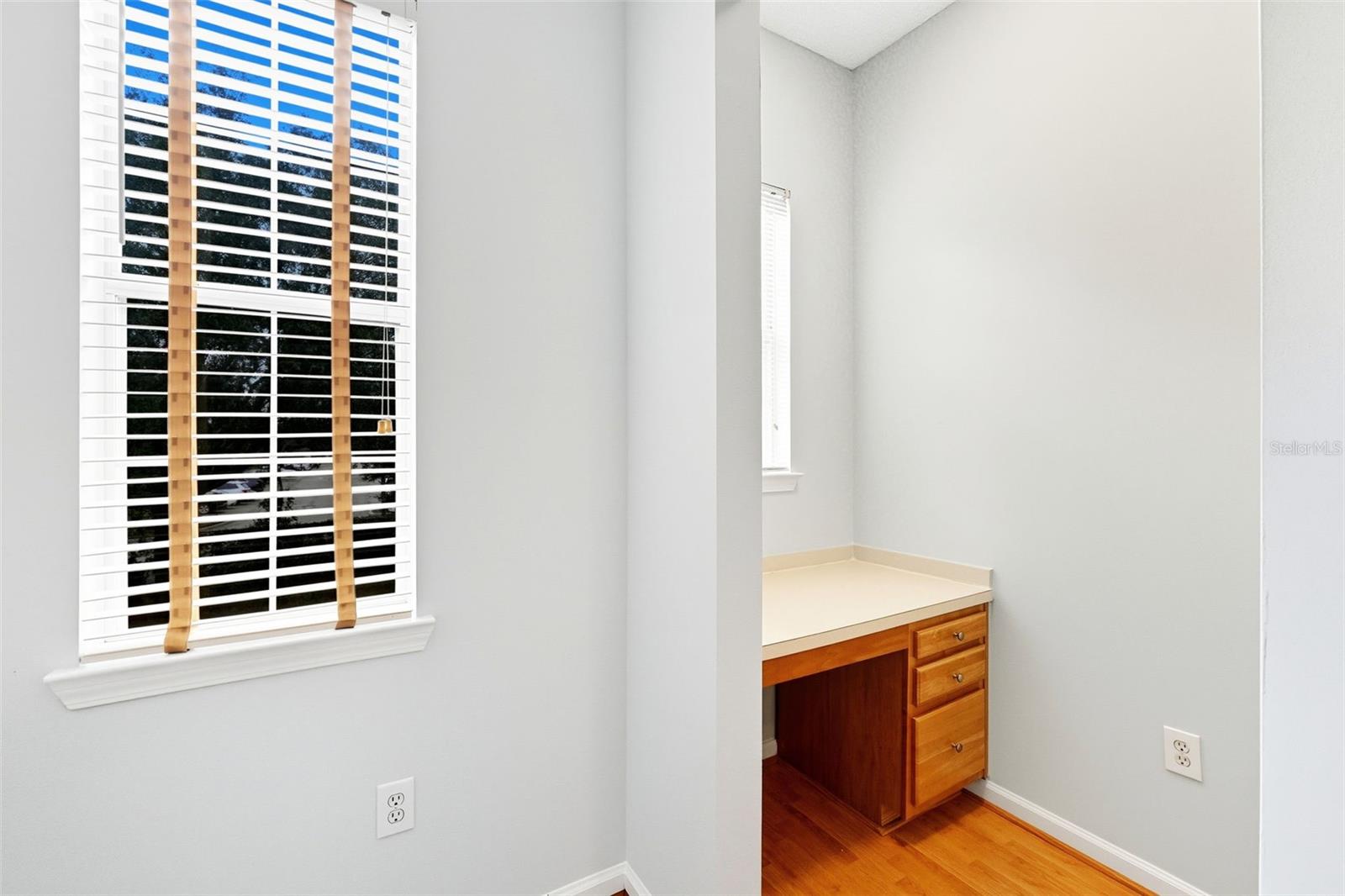 VILLANOVA AT HUNTERS CREEK CONDO - Residential