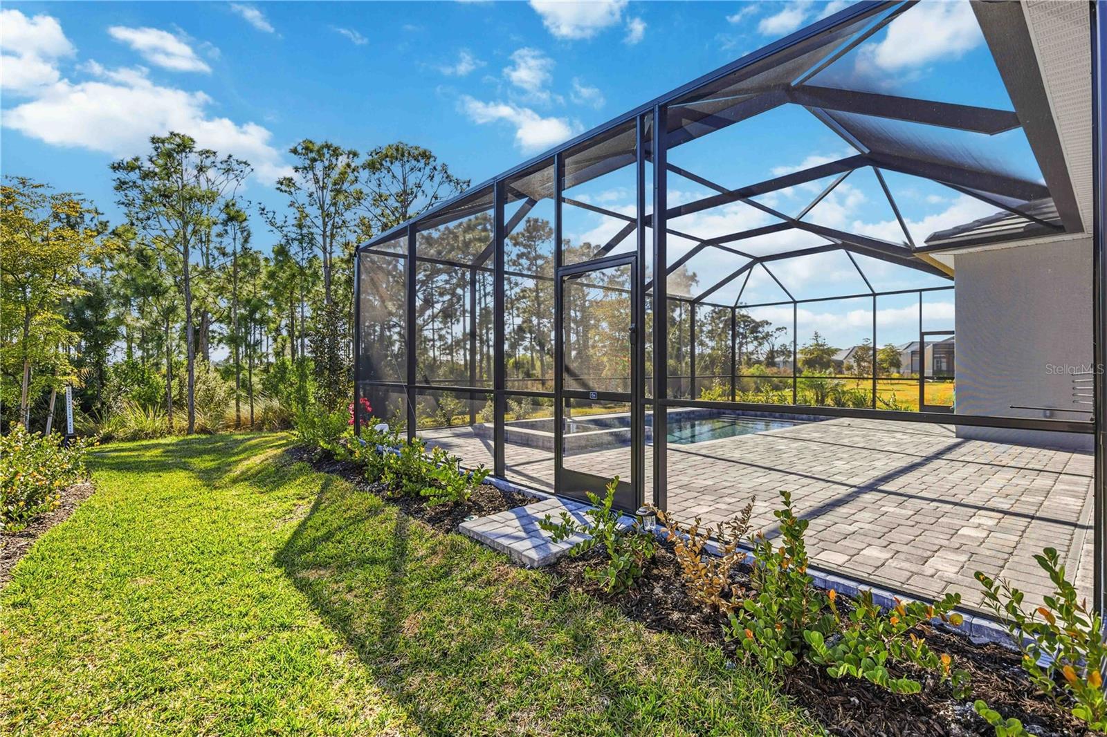 WELLEN PARK GOLF & COUNTRY CLUB - Residential