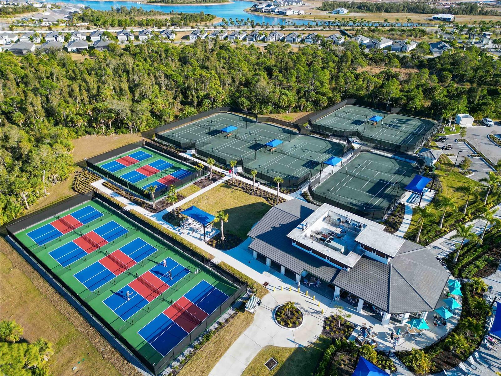 WELLEN PARK GOLF & COUNTRY CLUB - Residential