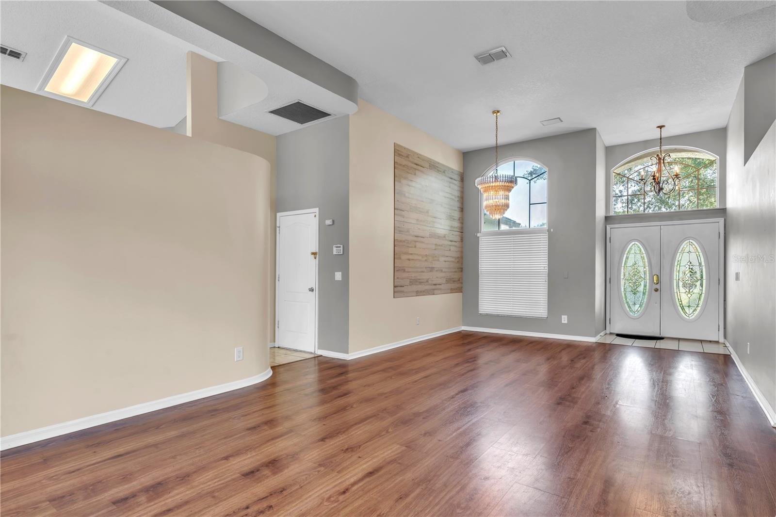 CROSS CREEK PH 01 - Residential Lease