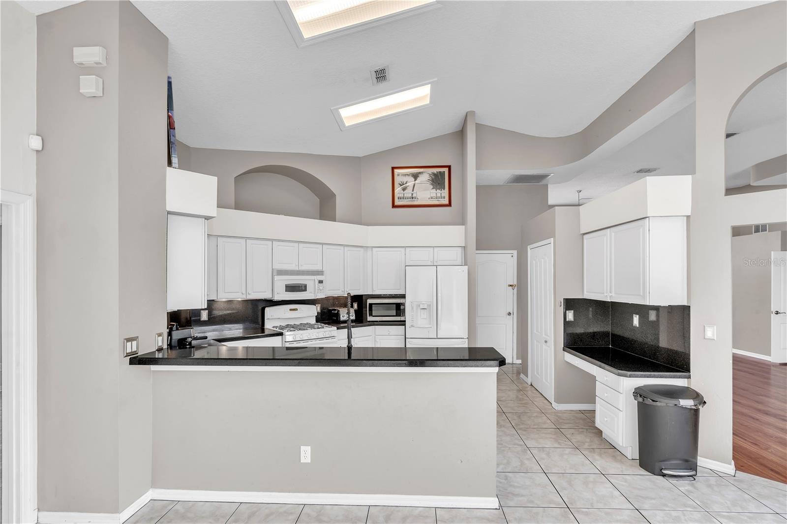 CROSS CREEK PH 01 - Residential Lease