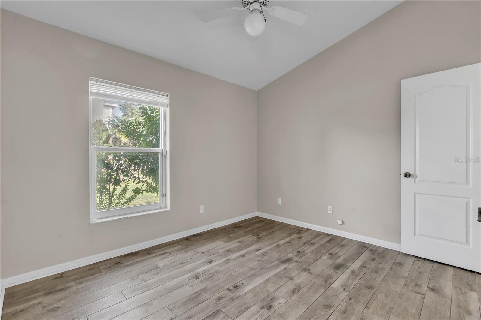 CROSS CREEK PH 01 - Residential Lease