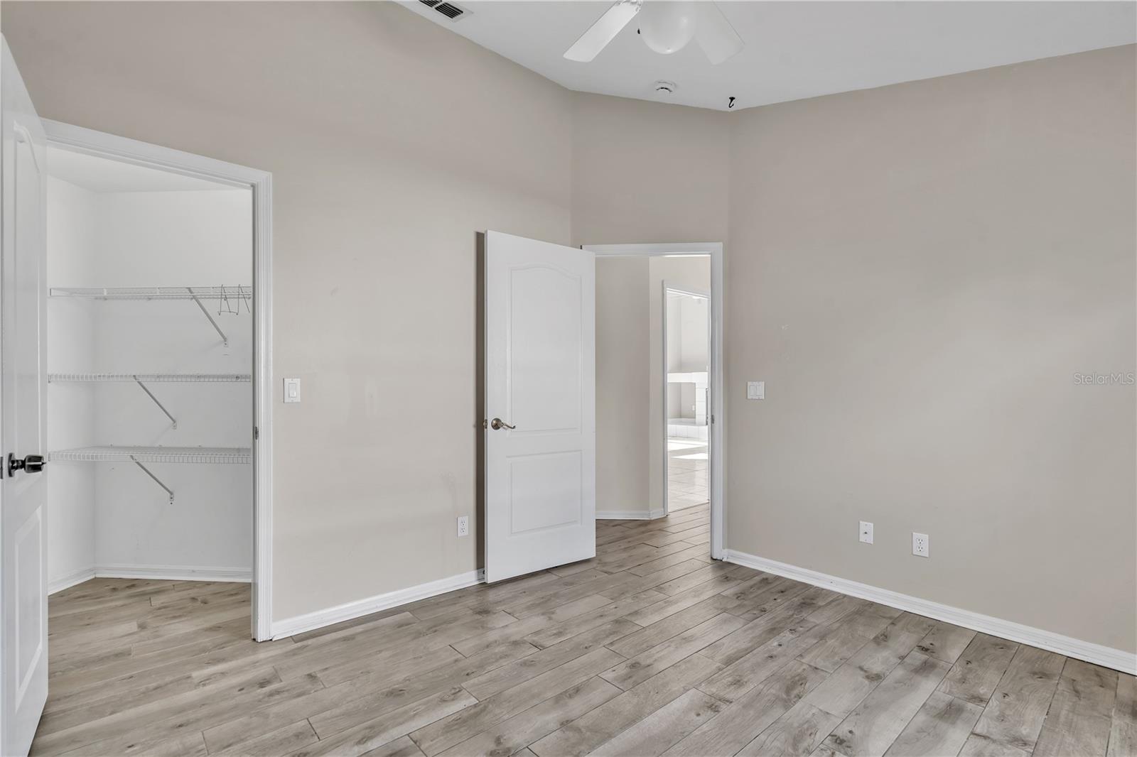 CROSS CREEK PH 01 - Residential Lease