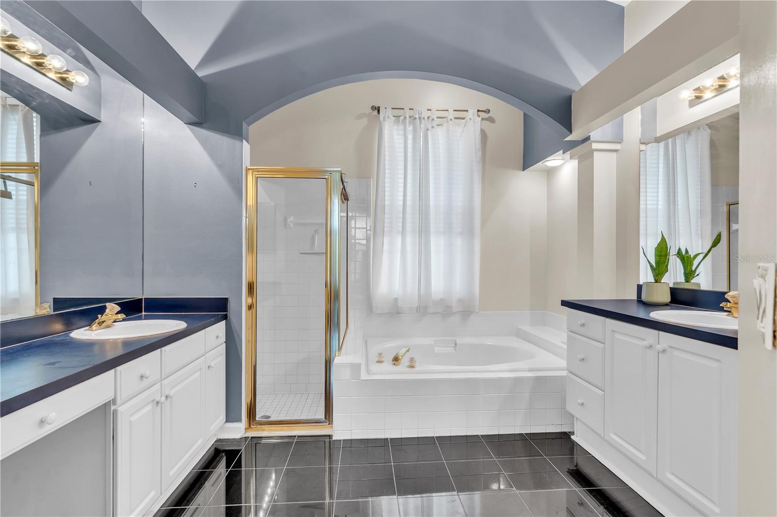 CROSS CREEK PH 01 - Residential Lease