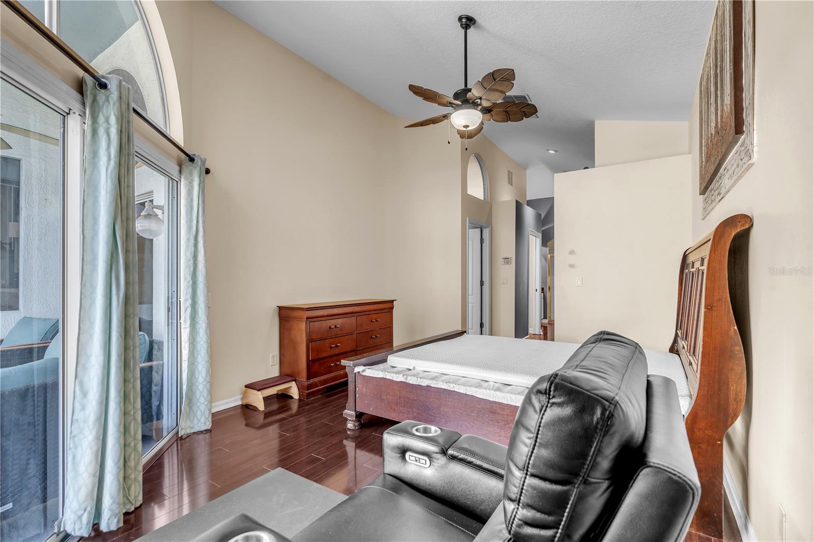 CROSS CREEK PH 01 - Residential Lease
