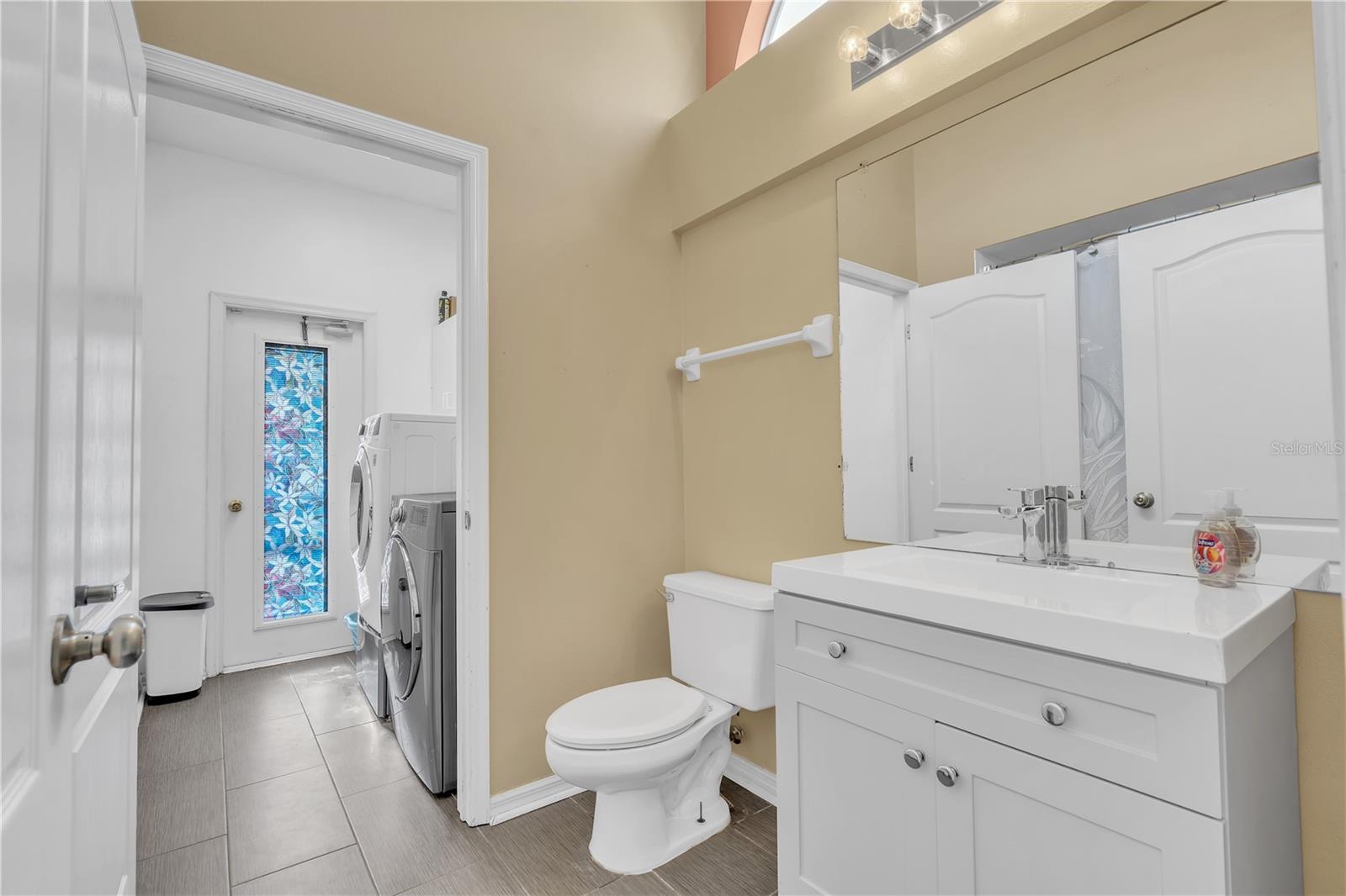 CROSS CREEK PH 01 - Residential Lease